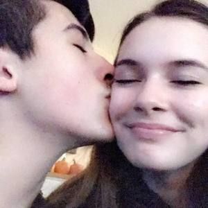 Meet your Posher, Violet